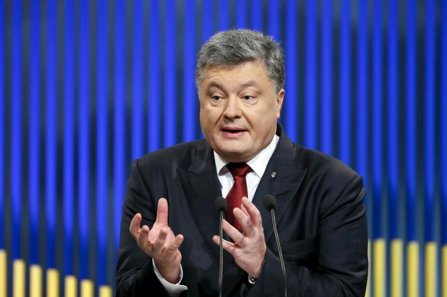 Ukraine’s Poroshenko  Sees Increased Risk of Open War with Russia